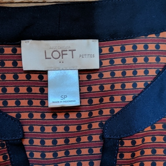 Host pick!🎉 Loft petite tunic - Picture 2 of 4